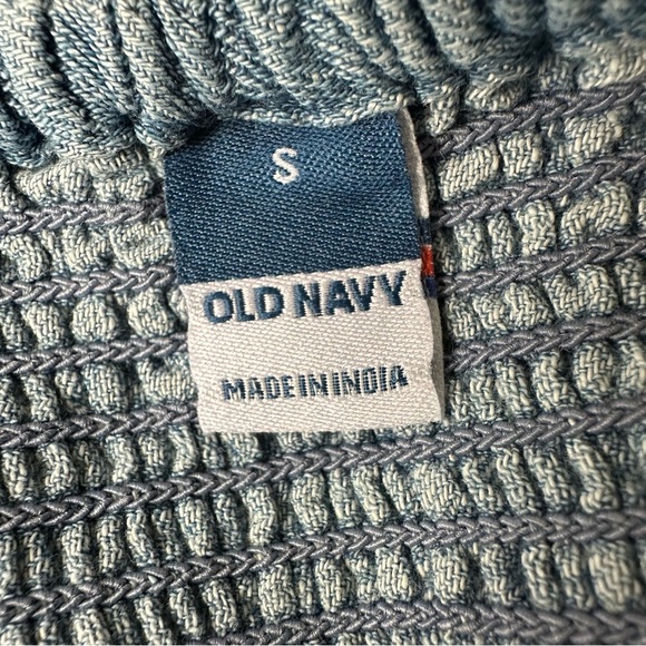 OLD NAVY Chambray Embroidered Peasant Top Smocked Back Flutter Sleeve Boho S NWT - Picture 10 of 13